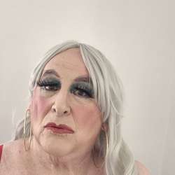 GrayceSlyck's Chat & Dating Profile