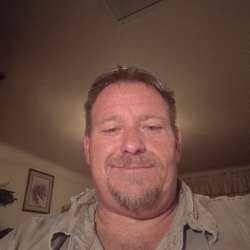 Lonniefunk's Chat & Dating Profile