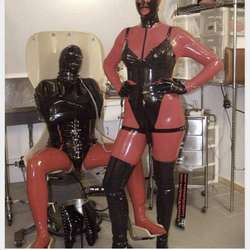 rubberrich's Chat & Dating Profile